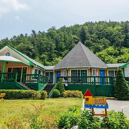 Charm Pension Gapyeong Exterior photo